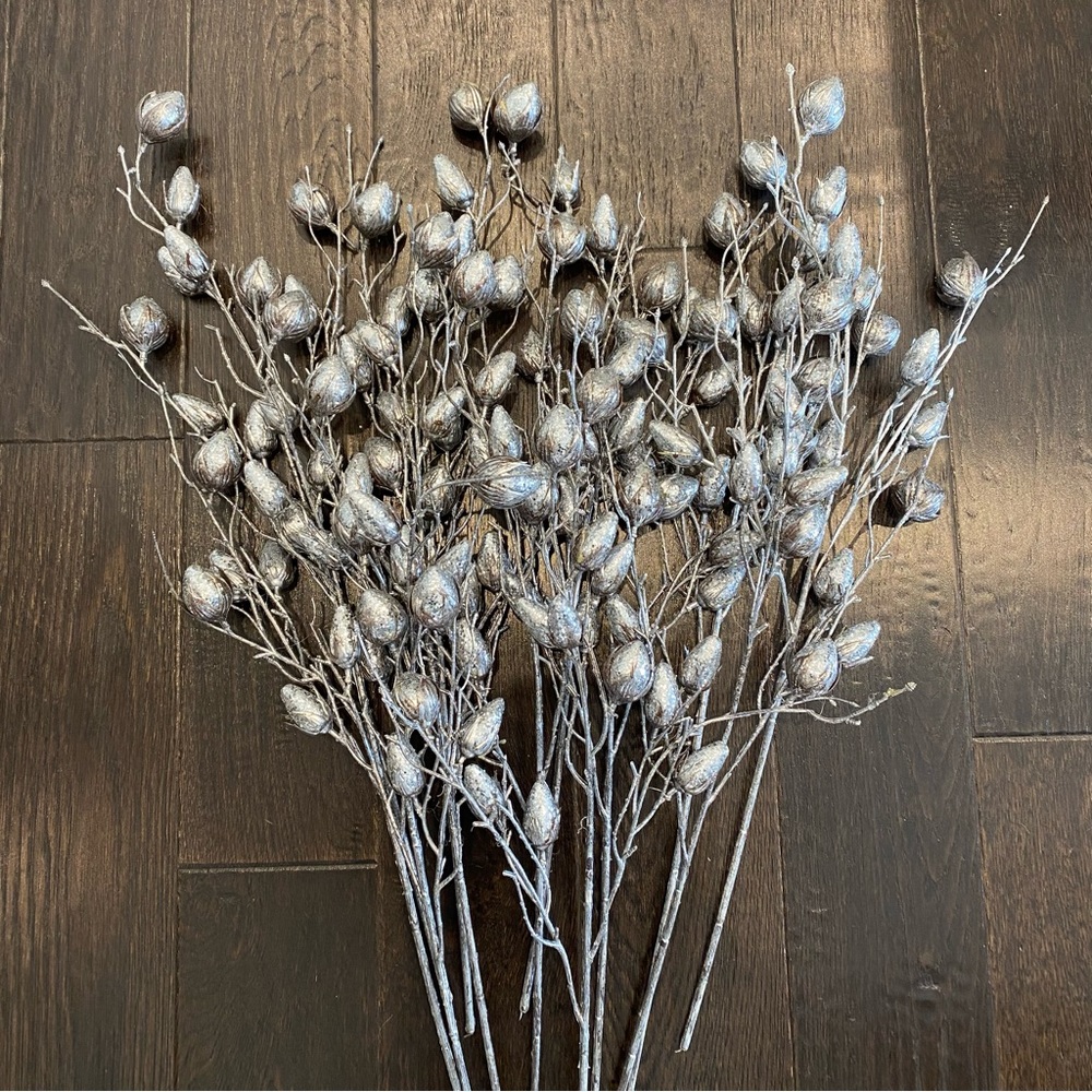SILVER BERRY BRANCHES FOR CHRISTMAS TREE